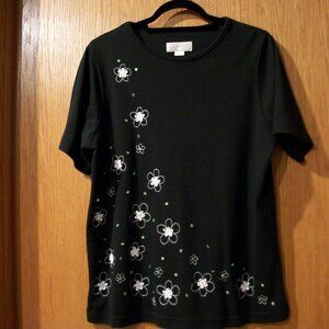 CJ Banks Sz X /14W  Black SS Knit Tee Floral Embroidery with Sequins